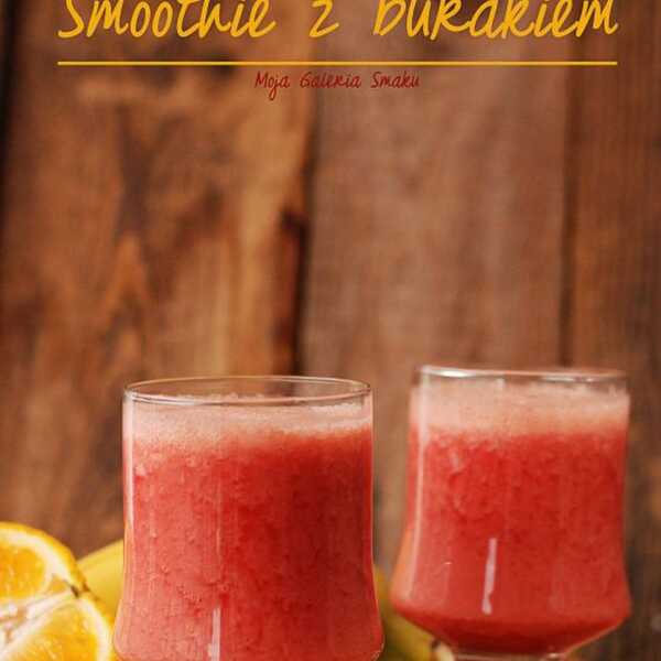 Smoothie z burakiem, bananem i ananasem