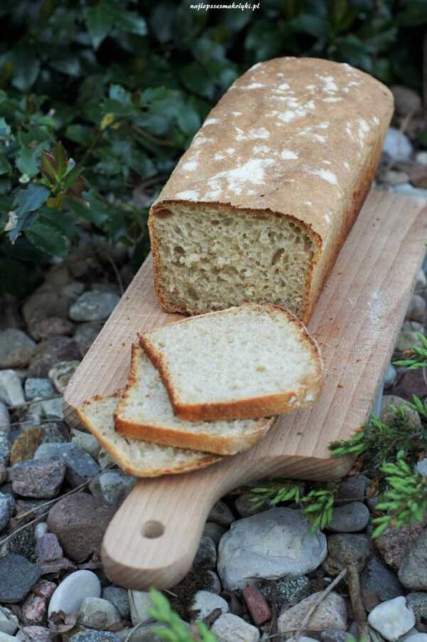 Chleb pszenny z miodem na zakwasie