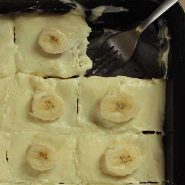 Ciasto bananowe z kremem cytrynowym