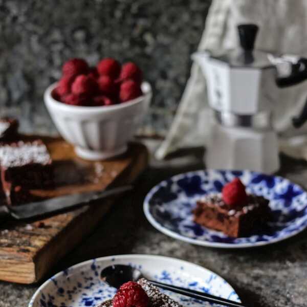 Kladdkaka czyli najprostsze na świecie ciasto czekoladowe i garść szwedzkich wspomnień.