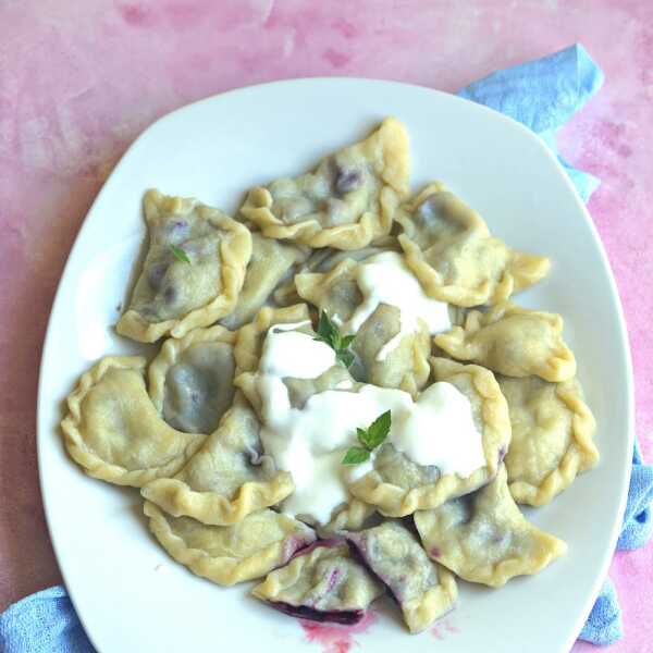 Pierogi z jagodami