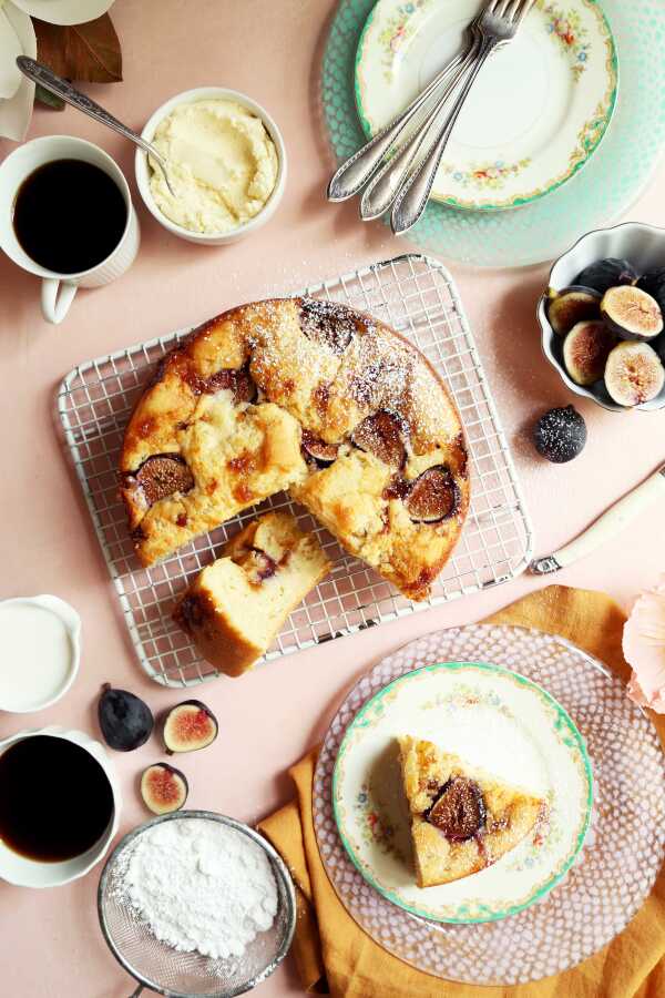 Simple Fig and Mascarpone Cake