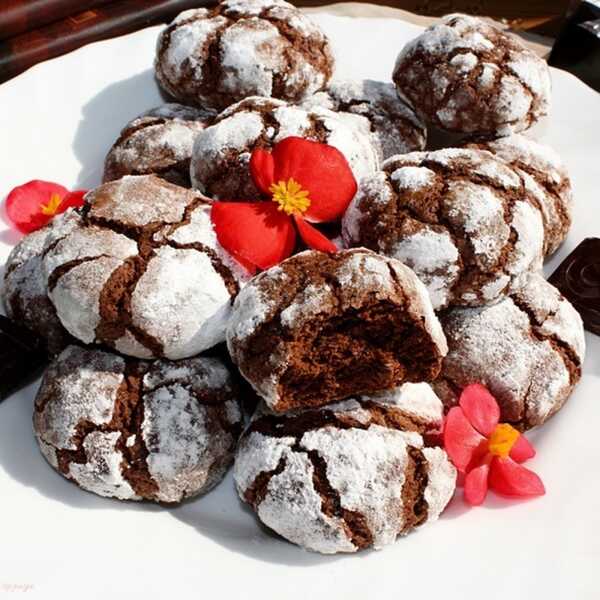 Chocolate Crinkles, czyli popękane ciasteczka czekoladowe 