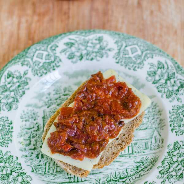 Chutney pomidorowo-śliwkowy