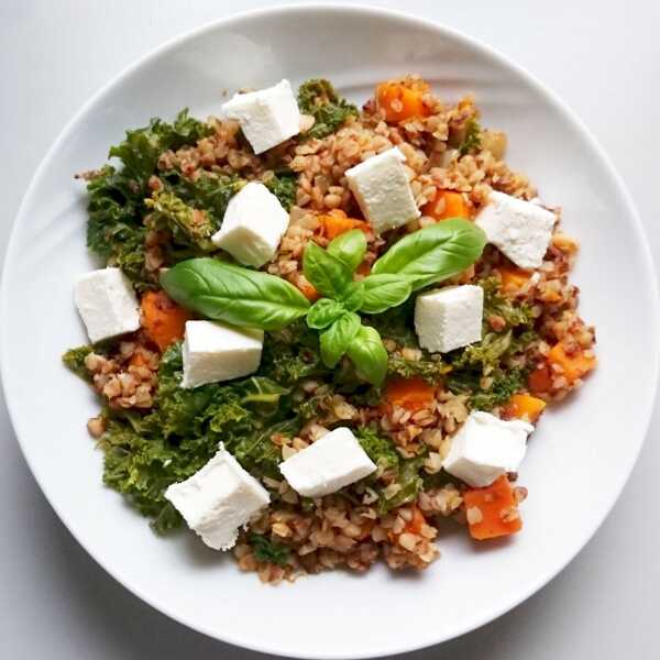 Kaszotto z jarmużem, dynią i fetą/Buckwheat with kale, pumpkin and feta