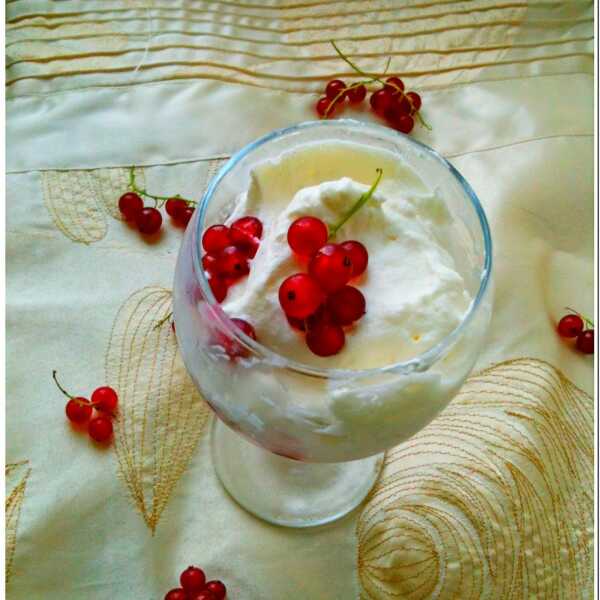 Eton mess porzeczkowy 