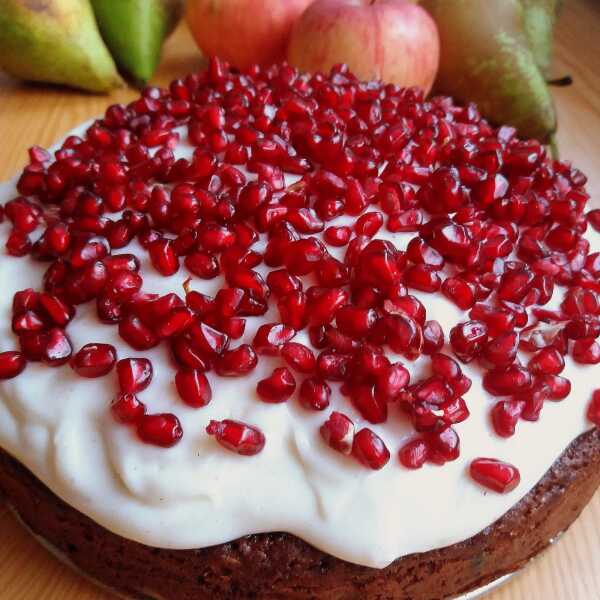 Korzenne ciasto z granatem / Spiced Cake with Pomegranate