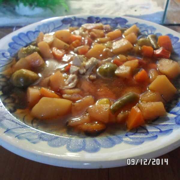 Wielowarzywna zupa na chłodne dni