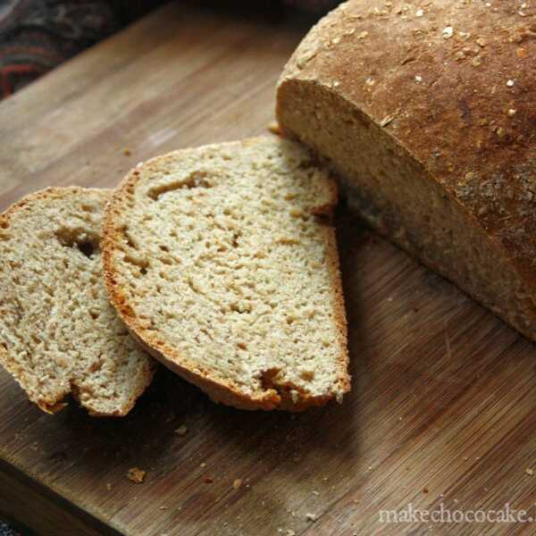 Bardzo prosty, pełnoziarnisty chleb na zakwasie
