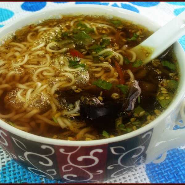 „Chińska zupka” czyli rosół wegetariański