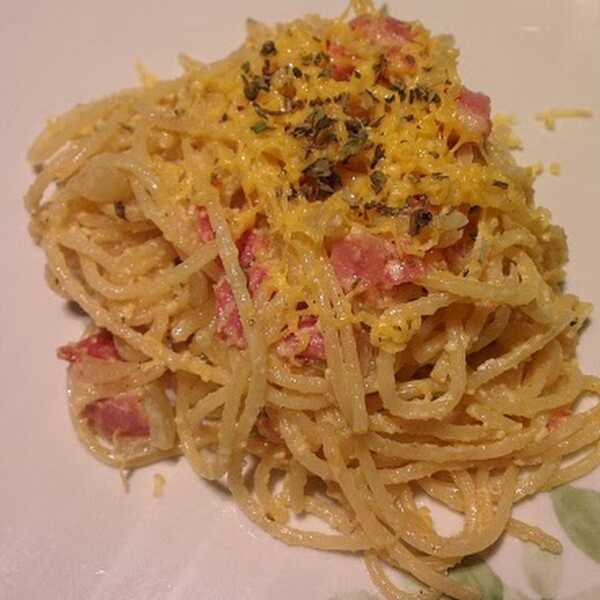 46. Spaghetti a'la carbonara