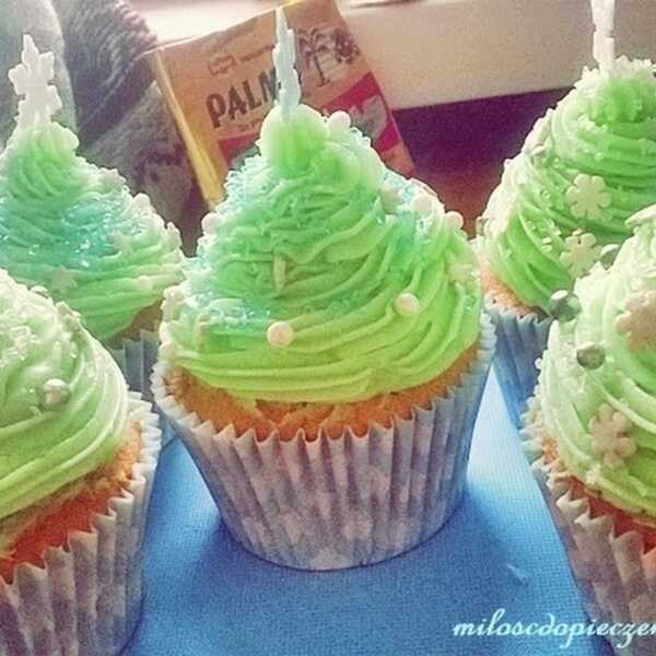 Świąteczne pieczenie - cynamonowe cupcakes.