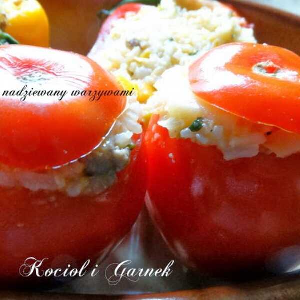 Pomidory nadziewane warzywami