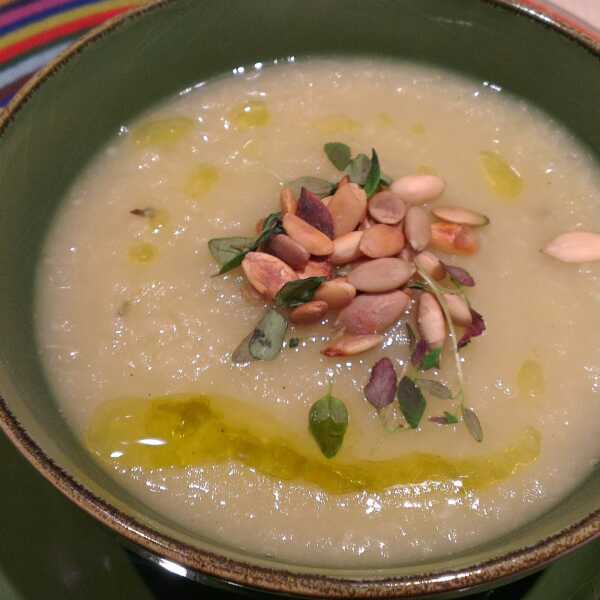 Zupa-krem z białych warzyw z nutą trufli