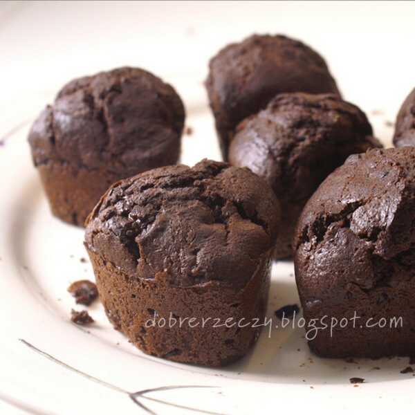 Czekoladowe muffiny z gruszkami