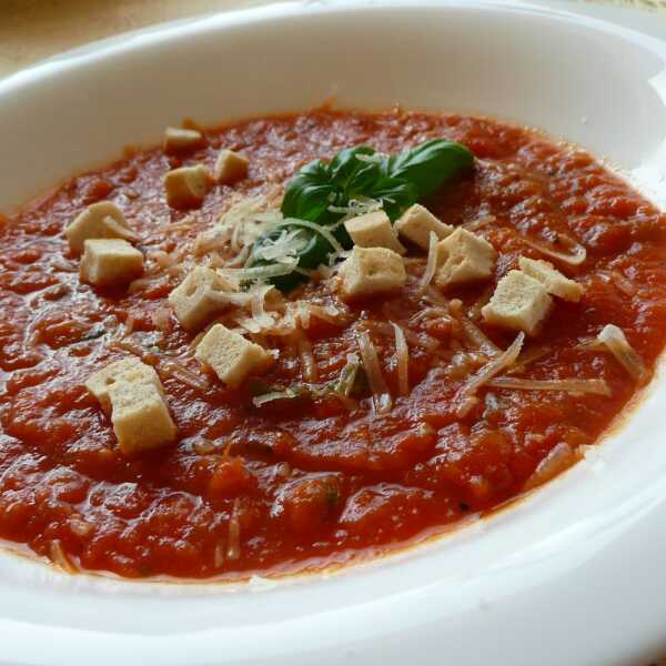 Zupa krem z pomidorów z grzankami