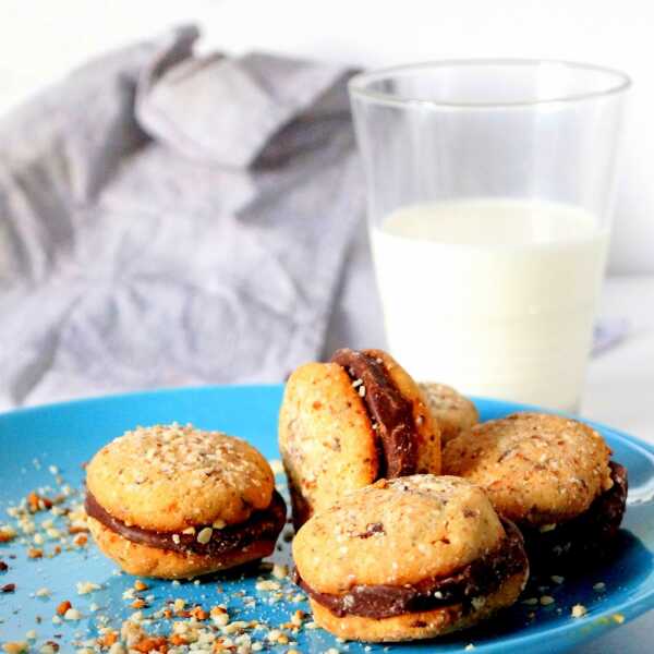  Sandwich cookies - toffi i czekolada