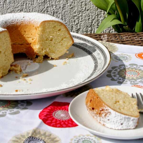 Babka piaskowa cytrynowa / Lemon sand bundt cake
