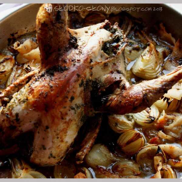 Bażant pieczony z cebulą / Roasted pheasant with onion