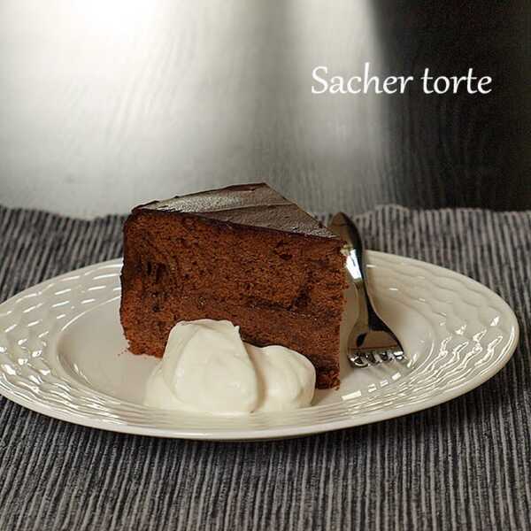 Sacher torte w jesiennym wydaniu.