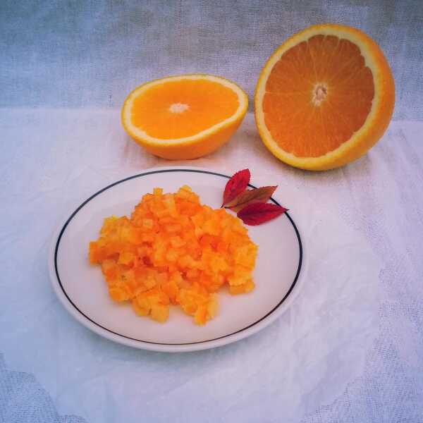 Kandyzowana skórka pomarańczowa.