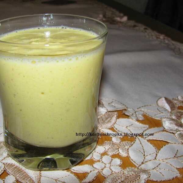 Mango lassi