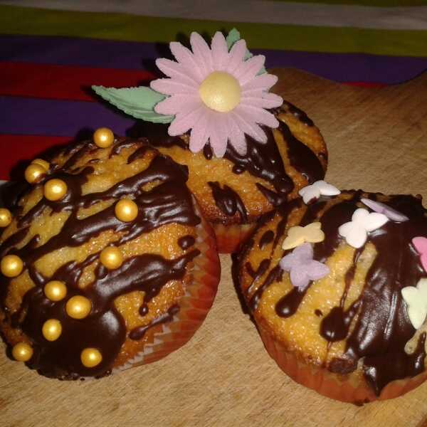 Muffiny z białą czekoladą