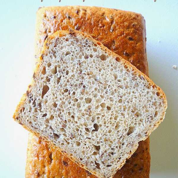 Chleb żytnio pszenny z siemieniem lnianym