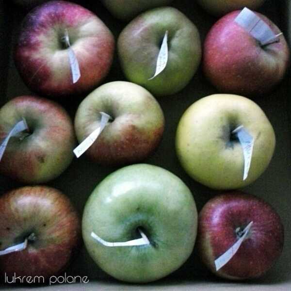 12 jabłek