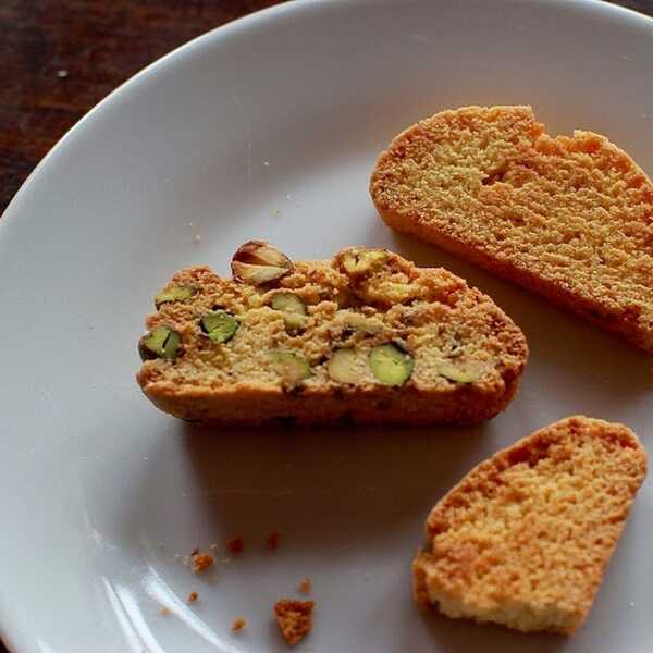 Anyżowe biscotti - z pistacjami i bez