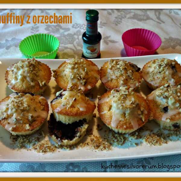 MUFFINY Z ORZECHAMI