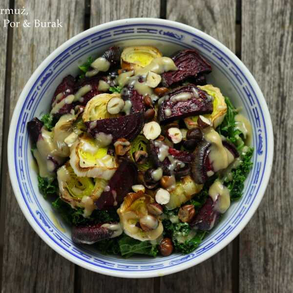 Sałatka Jarmuż z Pieczonym Porem i Burakiem / Kale & Roasted Beet and Leek Salad (vegan)