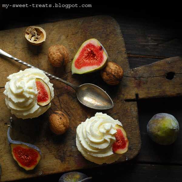 Babeczki figowo-orzechowe / Fig and Walnut Cupcakes