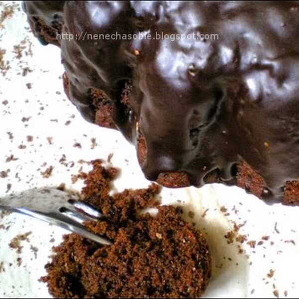 Babka czekoladowa w polewie czekoladowej