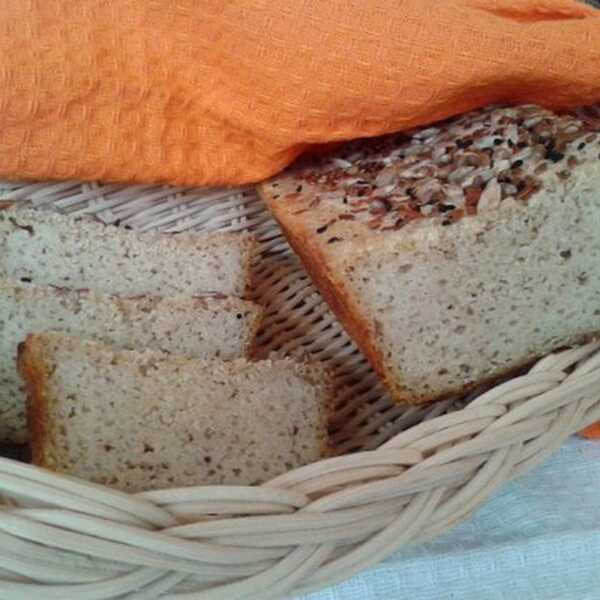 Bezglutenowy chleb na zakwasie