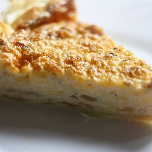 Omlet z serem na cieście francuskim