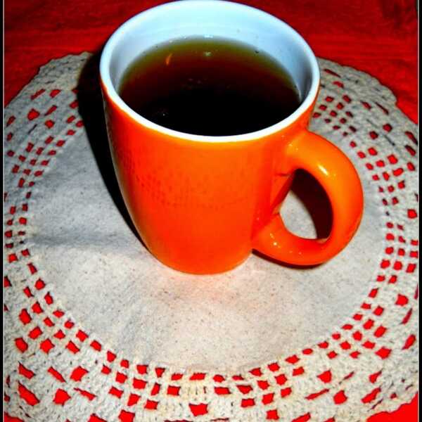 Piję...herbatę ziołową TLACI