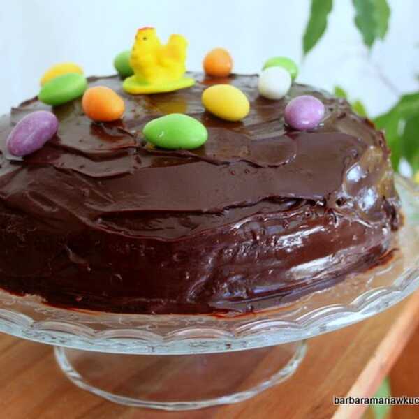 Tort wielkanocny czekoladowo - malinowy