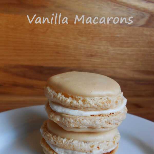 Vanilla Macarons (Makaroniki Waniliowe)