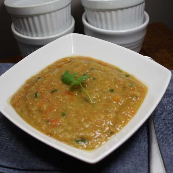 Zupa na bazie marchewki i soczewicy