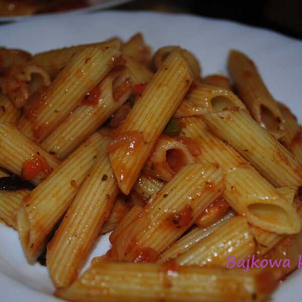 Penne z sosem pomidorowym