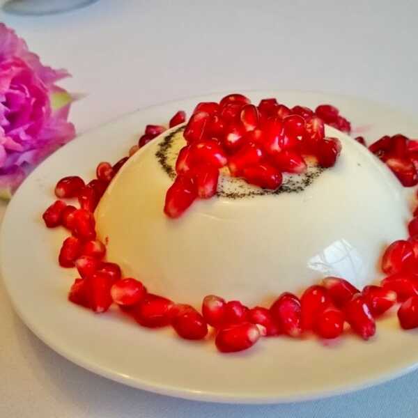 Panna Cotta z granatem / Panna Cotta with pomegranate