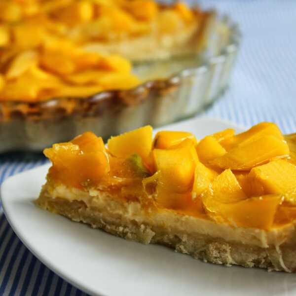 Tarta z pianką cytrynową i mango 