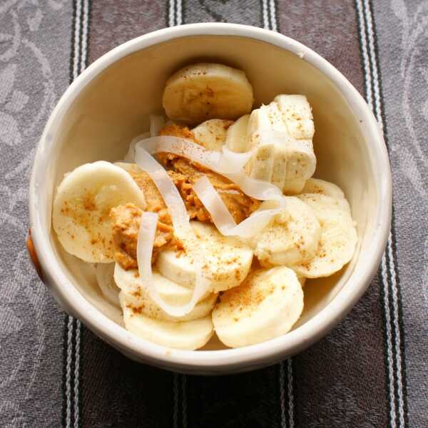 Makaron z bananem i masłem orzechowym + jak przestać się objadać?