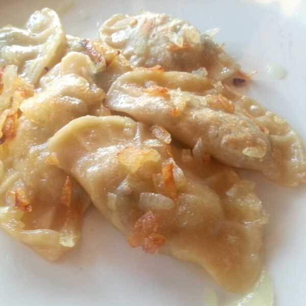 Pierogi z pieczarkami i cebulką