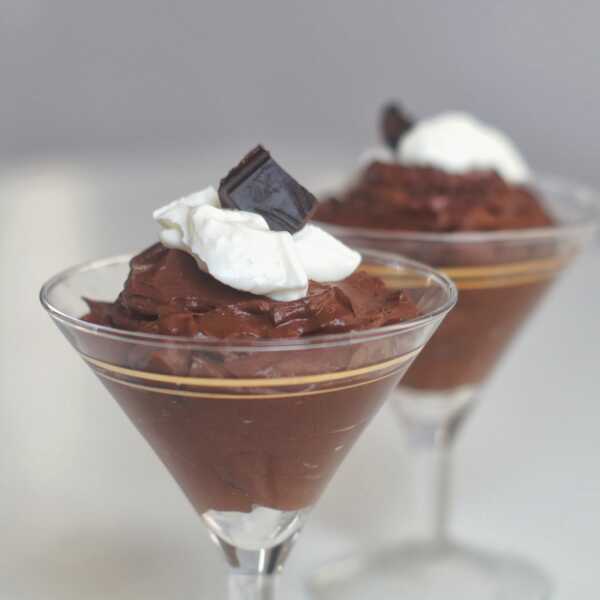 Lekki czekoladowy mus z ricotty (170 kcal/porcja)/ Light chocolate ricotta mousse( 170 kcal per serving)