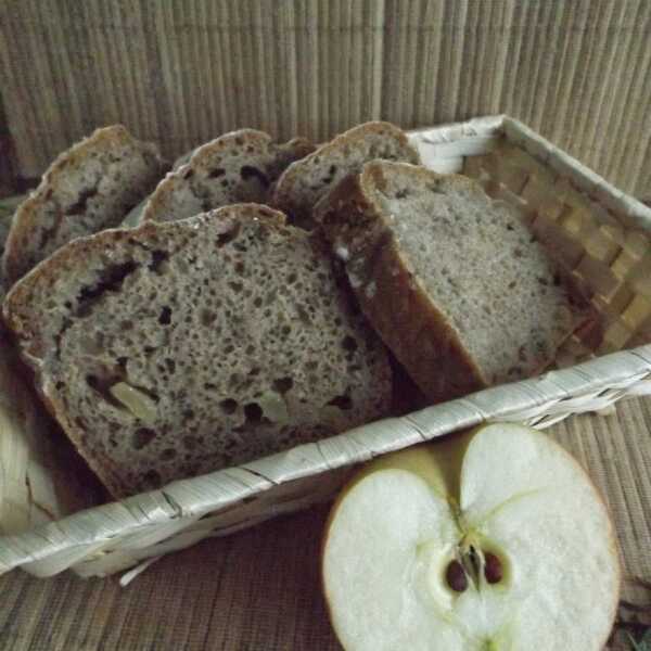 Chleb żytni z rozmarynem
