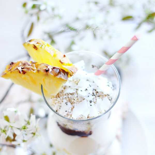 Słodki deser ananasowy / Sweet pineapple dessert