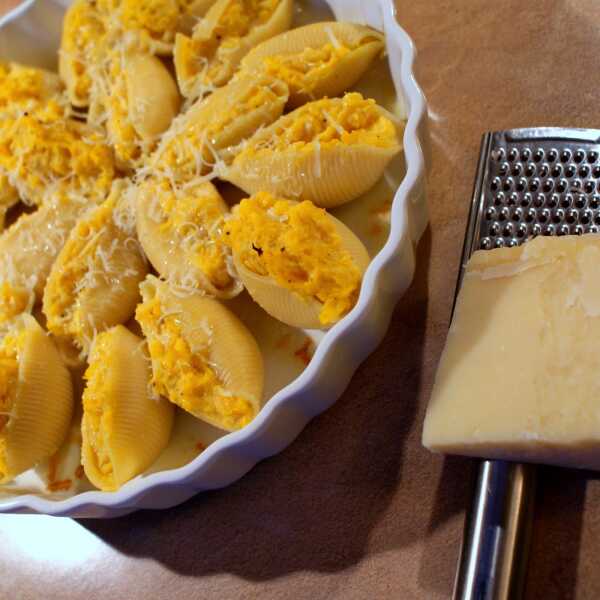 Conchiglioni ripieni di zucca e ricotta