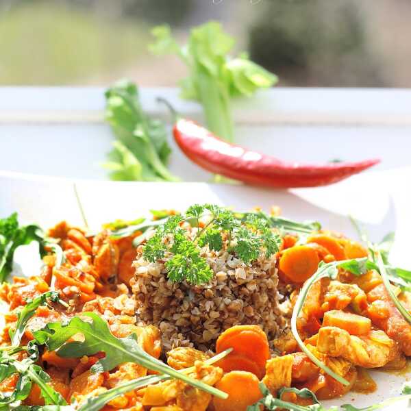 Kasza gryczana z pikantnym indykiem i warzywami / Buckwheat with spicy turkey and vegetables